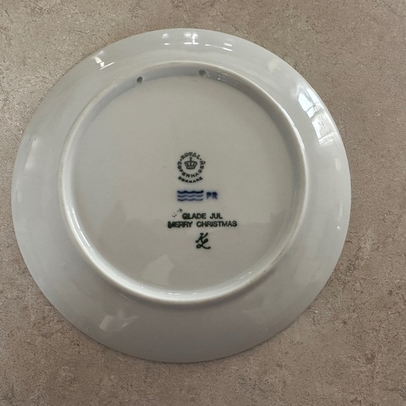 Royal Copenhagen Annual Blue Christmas 4 Plates Vintage Denmark 1981, 82, 83, 84 - Picture 12 of 16